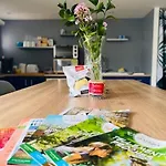 Le Camille Charming With Garden 5 Min Chu Appartement